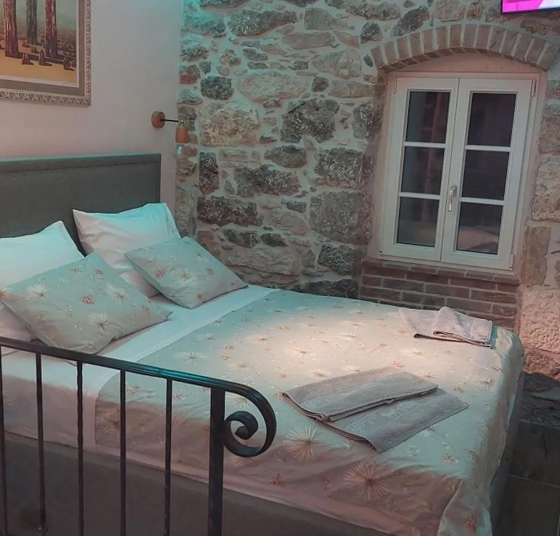 Holiday home Sundial Stone House Villa Zdrelac Croatia
